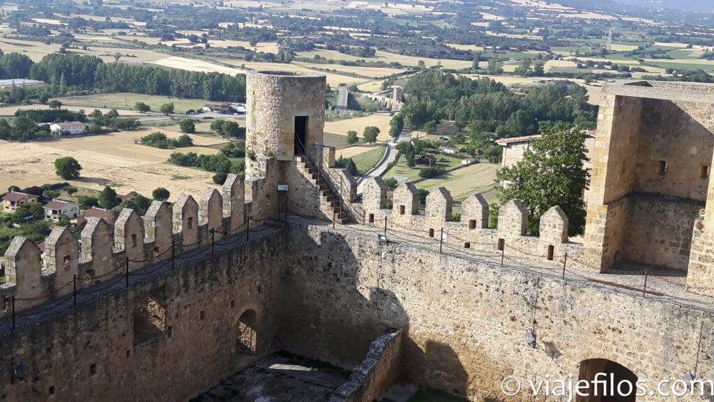 Castillo de los Duques de Frías en la ruta por las Merindades