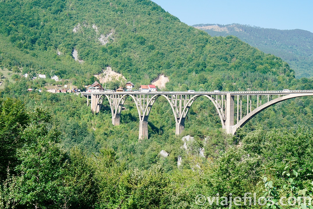 El puente sobre el río Tara