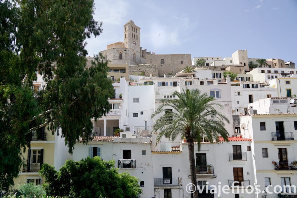 Visitar Dal Vila, una de las 10 experiencias imprescindibles en Ibiza