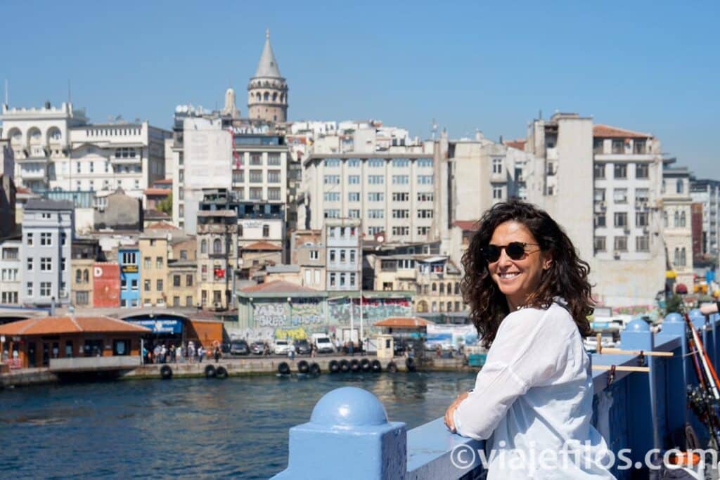 Las vistas de Beyoglu desde el puente Galata es uno de los imprescindibles en una visita de Estambul en dos días