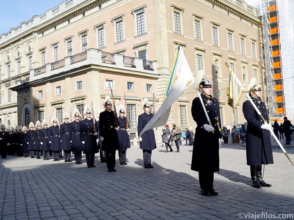 El cambio de la guardia en el Palacio Real de Estocolmo