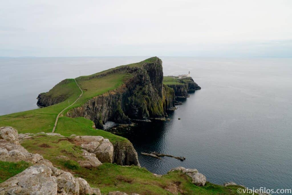 Neist Point a eso de las nueve de la noche