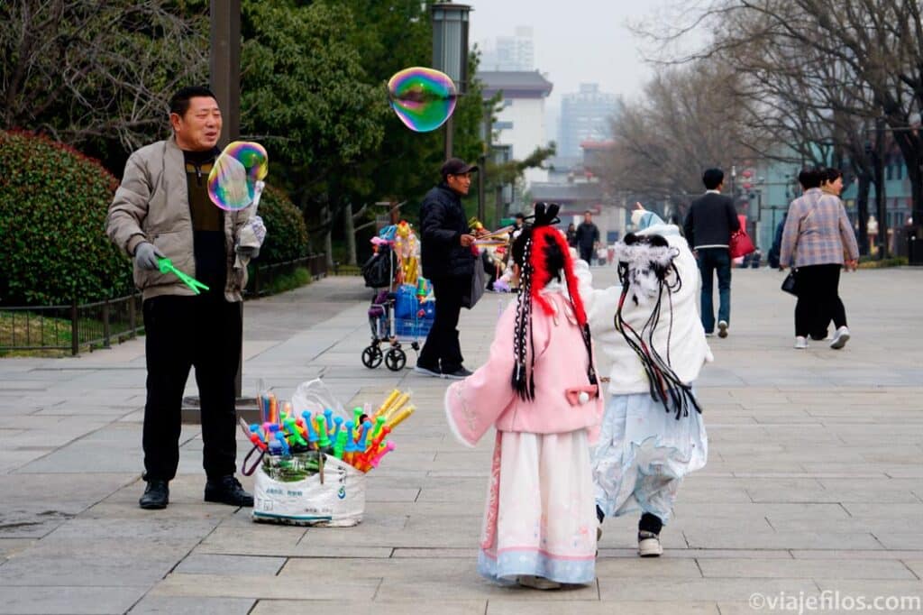 El ambiente en los alrededores de la Gran Pagoda de la Oca Salvaje, lo mejor de Xi´an