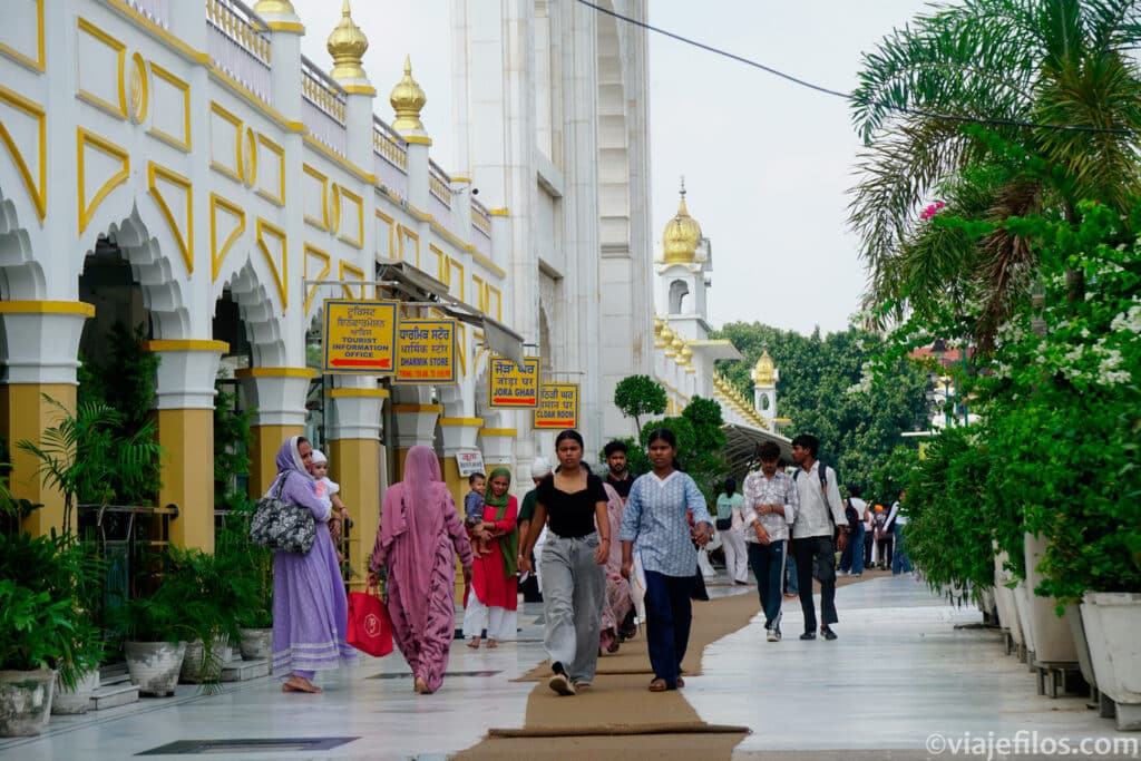 Gurdwara Bangla Sahib, el gran templo de los sijs en Delhi. Imprescindible en la ruta por el Triángulo de Oro de India en 7 días